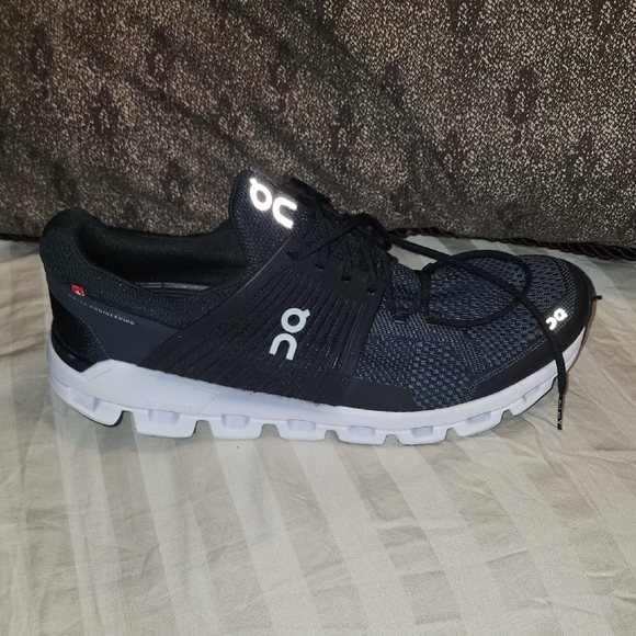 On Running Other - On Running Black and White Athletic Shoes with Sock-Like Fit